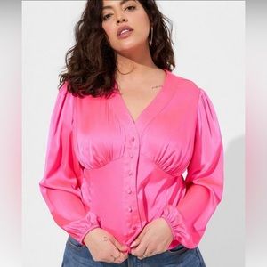 NWT! 1 Pink/1 Black size 4 Torrid satin Button-Front Blouse